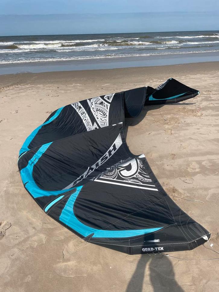 Naish Phoenix 9m Kite - Top Conditie!, Watersport en Boten, Kitesurfen, Zo goed als nieuw, Kite, 9 m², Geen board, Ophalen of Verzenden