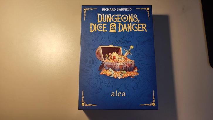 Dungeons, Dice & Danger, Hobby en Vrije tijd, Gezelschapsspellen | Bordspellen, Zo goed als nieuw, Ophalen