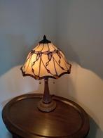 Tiffanylamp, Huis en Inrichting, Lampen | Tafellampen, Ophalen, Zo goed als nieuw, Tiffany, 50 tot 75 cm