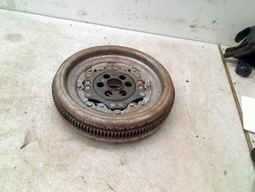 VLIEGWIEL DUBBELE MASSA Audi Q3 (8UB / 8UG) (03C105266F) beschikbaar voor biedingen