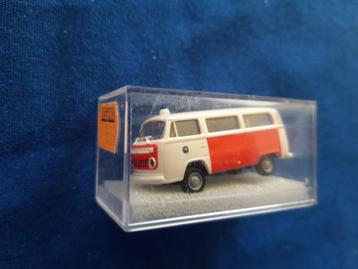 Brekina VW T2 Politie ( NL )  H0 1:87 beschikbaar voor biedingen