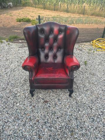 Chesterfield oorfauteuil rood oxblood gevlamd leder beschikbaar voor biedingen