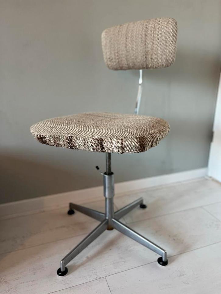 Labofa Vintage Bureaustoel - Design Klassieker, Huis en Inrichting, Bureaustoelen, Gebruikt, Bureaustoel, Beige, Ophalen