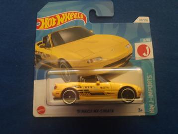 Hotwheels Mazda MX-5 Miata geel - NIEUW in blister op kaart beschikbaar voor biedingen