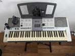 Yamaha keyboard E403 met pedaal en standaard, Muziek en Instrumenten, Keyboards, 61 toetsen, Midi-aansluiting, Zo goed als nieuw