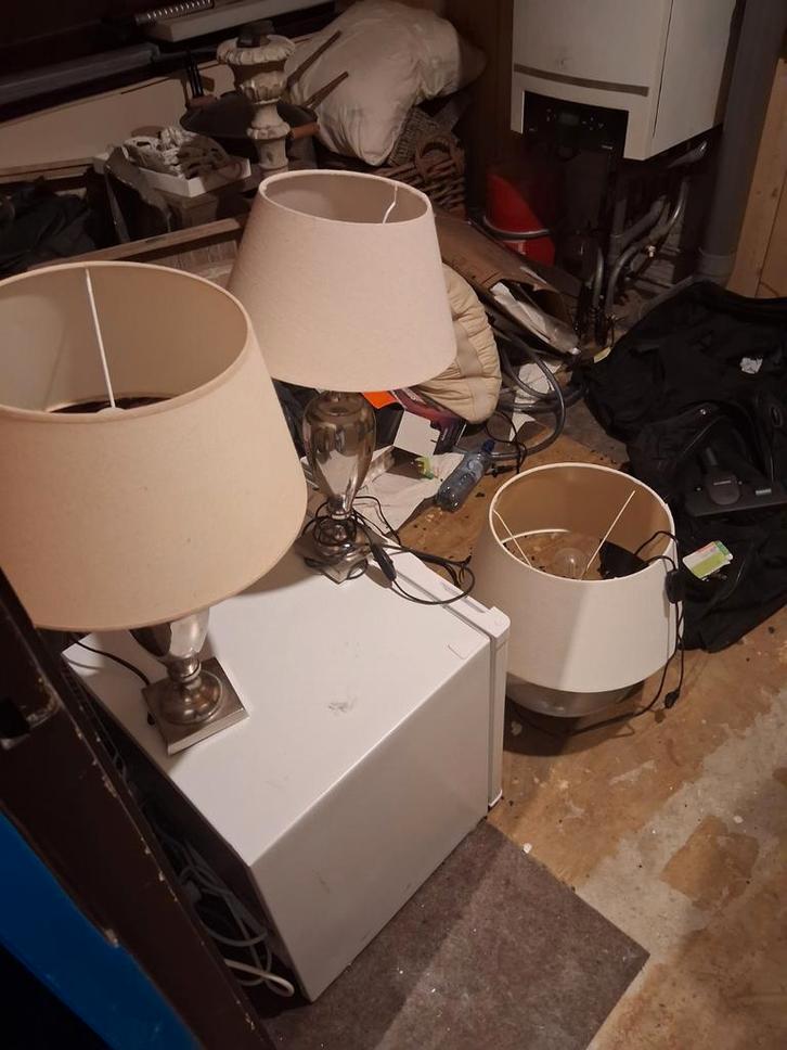 Set van 3 klassieke tafellampen – metalen voet – werken goed, Huis en Inrichting, Lampen | Vloerlampen, Minder dan 100 cm, Ophalen of Verzenden