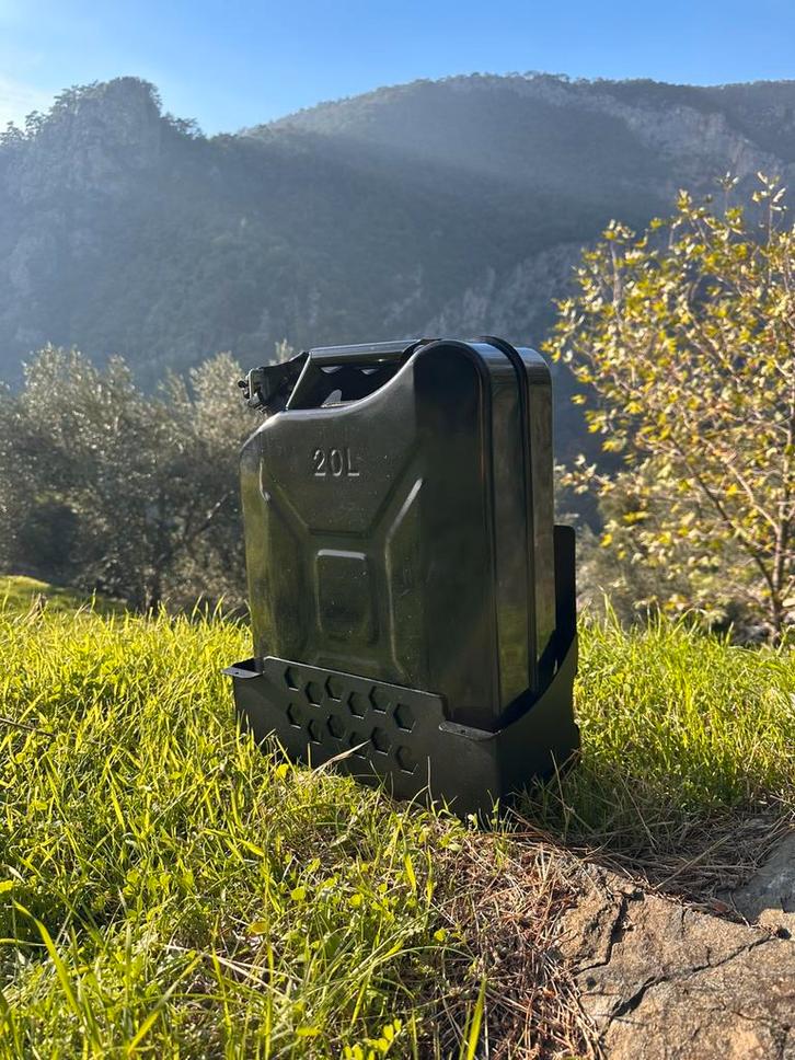 Custom 20L Jerrycan houder voor 4x4 / offroad - T3 Syncro, Auto diversen, Overige Auto diversen, Verzenden