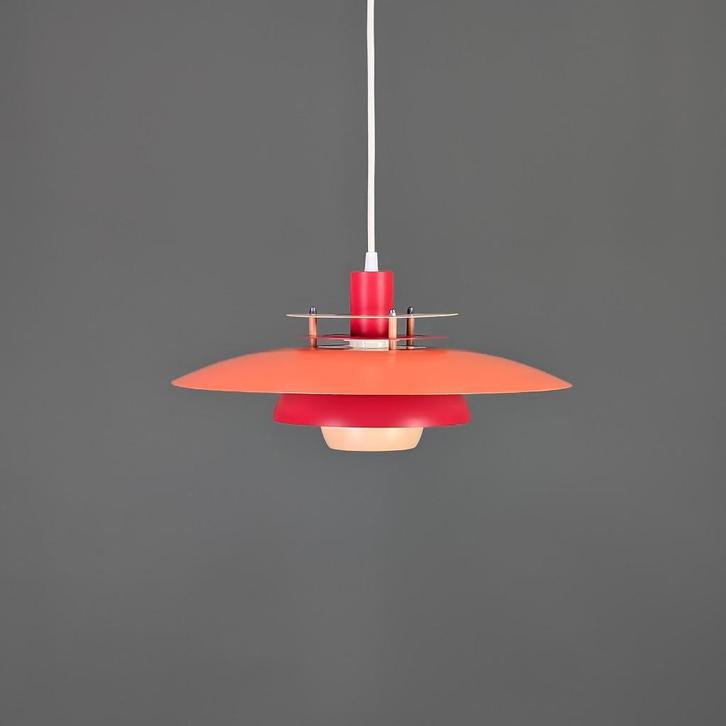 Deense hanglamp in rood en roze - vintage lamp, Huis en Inrichting, Lampen | Hanglampen, Zo goed als nieuw, 75 cm of meer, Kunststof