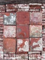 nr. 116 oude rode kleine plavuizen