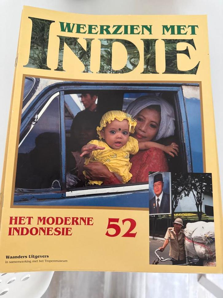 Weerzien met Indie - Het Moderne Indonesie, Boeken, Tijdschriften en Kranten, Gelezen, Overige typen, Ophalen of Verzenden