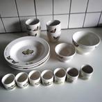 Jet chicken festival : borden, eierdopjes,  kommen,mokken, Ophalen of Verzenden, Zo goed als nieuw, Bord(en), Overige stijlen