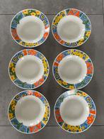 Leuke retro diepe borden bloemen 6st, Huis en Inrichting, Keuken | Servies, Ophalen of Verzenden, Zo goed als nieuw, Overige stijlen