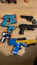 6 pistolen waarvan 3 x Nerf, Ophalen, Zo goed als nieuw