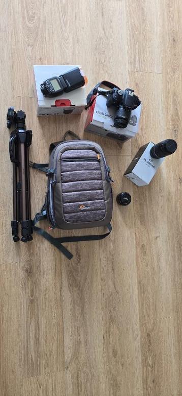 Mooie Canon EOS 2000D SET  beschikbaar voor biedingen