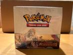 Paldea Evolved Booster Box, Hobby en Vrije tijd, Verzamelkaartspellen | Pokémon, Nieuw, Foil, Ophalen of Verzenden, Boosterbox