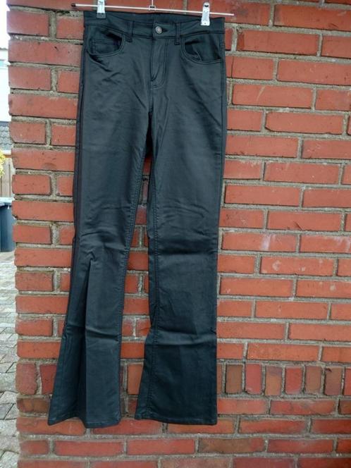 Pieces coated bootcut, Kleding | Dames, Broeken en Pantalons, Nieuw, Maat 38/40 (M), Zwart, Lang, Verzenden