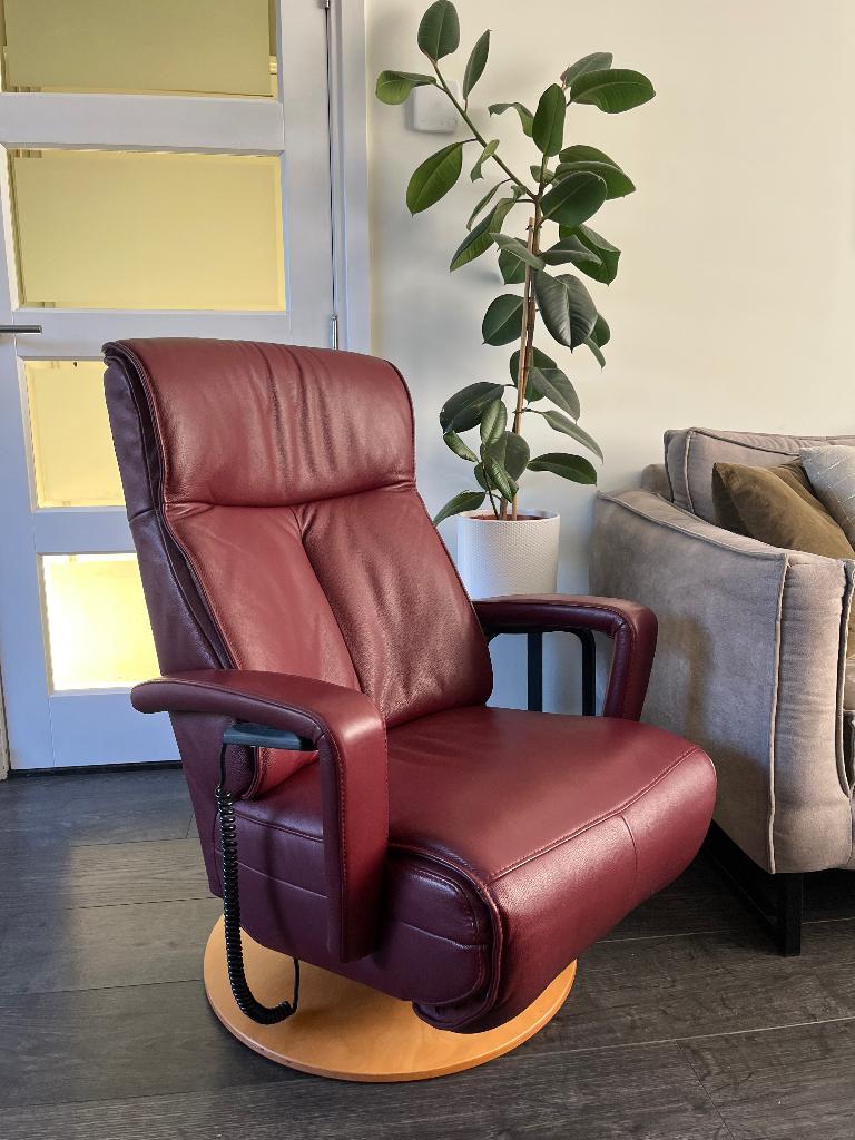 Prominent Relaxfauteuil Stockholm XS/S Accu Burgundy Leer, Huis en Inrichting, Fauteuils, Minder dan 75 cm, Leer, Ophalen of Verzenden
