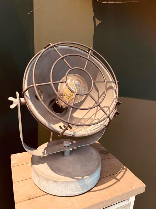 Vintage lamp, retro lamp, industriële lamp, stoere lamp,lamp, Huis en Inrichting, Lampen | Overige, Zo goed als nieuw, Ophalen of Verzenden