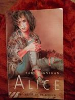 Alice - Sara Flanigan, Ophalen of Verzenden, Zo goed als nieuw, Sara Flanigan