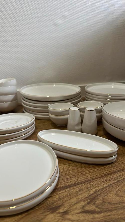 Karaca 6 personen ontbijtborden set nieuw, Huis en Inrichting, Keuken | Servies, Nieuw, Bord(en), Overige stijlen, Porselein, Ophalen of Verzenden