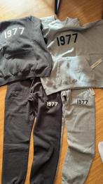 2 Essentials Trainingspakken, Kleding | Heren, Sportkleding, Nieuw, Overige maten, Ophalen of Verzenden, Grijs