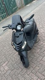 Piaggo zip 4t, Fietsen en Brommers, Scooters | Piaggio, Ophalen, Gebruikt, Maximaal 45 km/u, Zip
