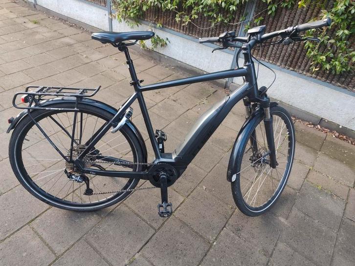 Cube E-Bike -, Fietsen en Brommers, Elektrische fietsen, Zo goed als nieuw, Cube, 51 tot 55 cm, 50 km per accu of meer, Ophalen of Verzenden