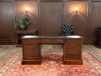 Klassiek Engels bureau #502, Ophalen of Verzenden, Zo goed als nieuw, Bureau