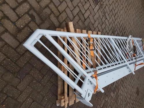 Stalen trap ca. 350cm ook voor buiten verzinkt en gecoat, Doe-het-zelf en Verbouw, Ladders en Trappen, Gebruikt, Trap, 2 tot 4 meter