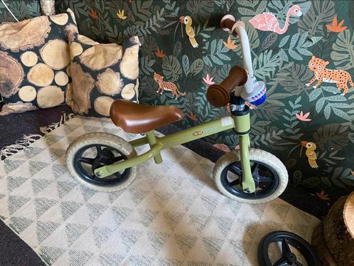 Stoer groen loopfietsje met politie bel, Kinderen en Baby's, Speelgoed | Buiten | Voertuigen en Loopfietsen, Gebruikt, Loopfiets