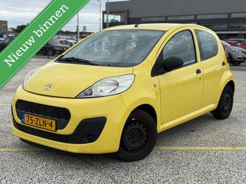 Peugeot 107 1.0 Access Accent 5DEUR AIRCO NAP beschikbaar voor biedingen