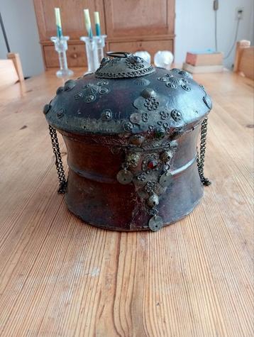 Vintage jaren 60 Indiase chapati betel/pandan doos beschikbaar voor biedingen