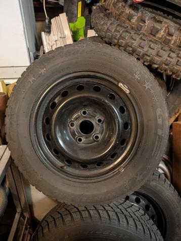 Winterbanden 5x112 Audi VW Skoda 15 inch beschikbaar voor biedingen