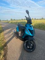 Piaggo zip 2takt 70cc, Fietsen en Brommers, Scooters | Piaggio, Tweetakt, Ophalen of Verzenden, Zo goed als nieuw, 70 cc