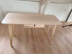 Leuk ikea bureau, Huis en Inrichting, Bureaus, Ophalen, Zo goed als nieuw