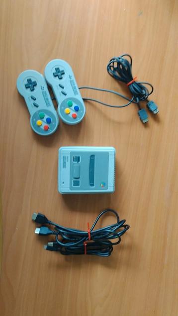 Super nintendo SNES - kleur beeld + twee crontrolers beschikbaar voor biedingen