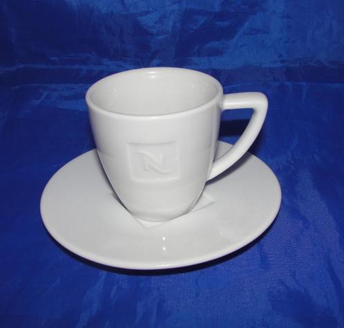 Nespresso Collection espresso kop en schotels wit, Huis en Inrichting, Keuken | Servies, Zo goed als nieuw, Kop(pen) en/of Schotel(s)