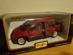 Maisto 1:26 Chrysler Voyager, Ophalen of Verzenden, Zo goed als nieuw, Maisto