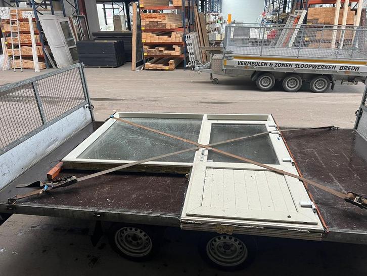 Prachtig kunststof kozijn incl. zijlicht ( dubbelglas ), Doe-het-zelf en Verbouw, Kozijnen en Schuifpuien, Gebruikt, Raamkozijn