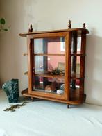 Vintage vitrinekastje Meubelfabriek Oisterwijk, Antiek en Kunst, Antiek | Meubels | Kasten, Ophalen of Verzenden