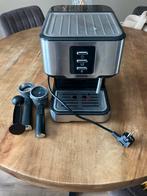 Tomado koffie machine, Witgoed en Apparatuur, Koffiezetapparaten, Ophalen, Zo goed als nieuw, Koffiemachine