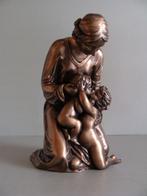 Moeder met haar twee kinderen, Ophalen of Verzenden, Nieuw, Mens