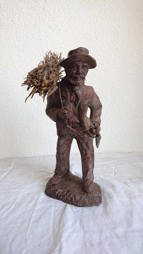 beeld man met takkenbos steen santon beeld, Antiek en Kunst, Kunst | Beelden en Houtsnijwerken, Ophalen of Verzenden