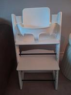Stokke tripp trapp wit 2018 met babyset, Kinderen en Baby's, Kinderstoelen, Ophalen, Gebruikt, Meegroeistoel