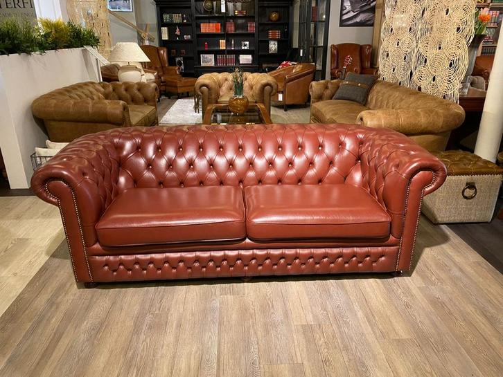 ENGELSE SPRINGVALE CHESTERFIELD 3 ZITS BANK BORDEAUX ROOD, Antiek en Kunst, Antiek | Meubels | Stoelen en Banken, Ophalen of Verzenden