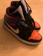 Nike Jordans ( kleuren oranje, licht blauw, zwart en groen), Kleding | Dames, Schoenen, Gedragen, Ophalen of Verzenden, Jordan Nike