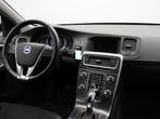 Volvo V60 T3 150PK Automaat Momentum / Trekhaak / Parkeersen, 4 cilinders, Leder en Stof, Zwart, Origineel Nederlands