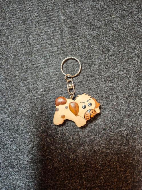 Houten hond sleutelhanger, Verzamelen, Sleutelhangers, Zo goed als nieuw, Ophalen of Verzenden