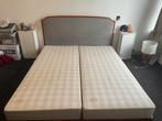 Luxe Hästens Boxsprings Bed met houten ombouw en hoofdbord, Ophalen, Gebruikt, Crème, Tweepersoons