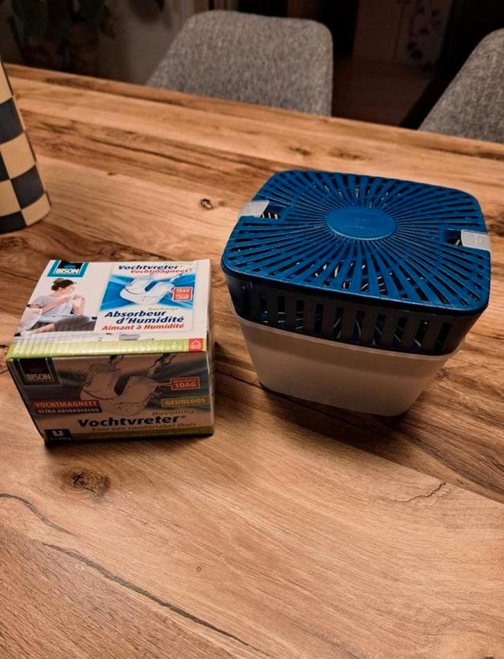 Bison vochtonttrekker met 2 navullingen/vochtmagneten, Doe-het-zelf en Verbouw, Isolatie en Afdichting, Zo goed als nieuw, Overige materialen